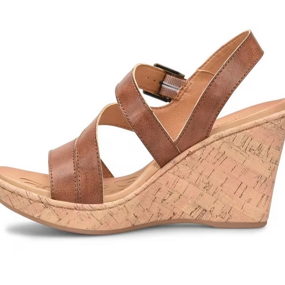 BOC SCHIRRA TAN WEDGE SANDALS SIZE 10 NEW - Picture 16 of 16
